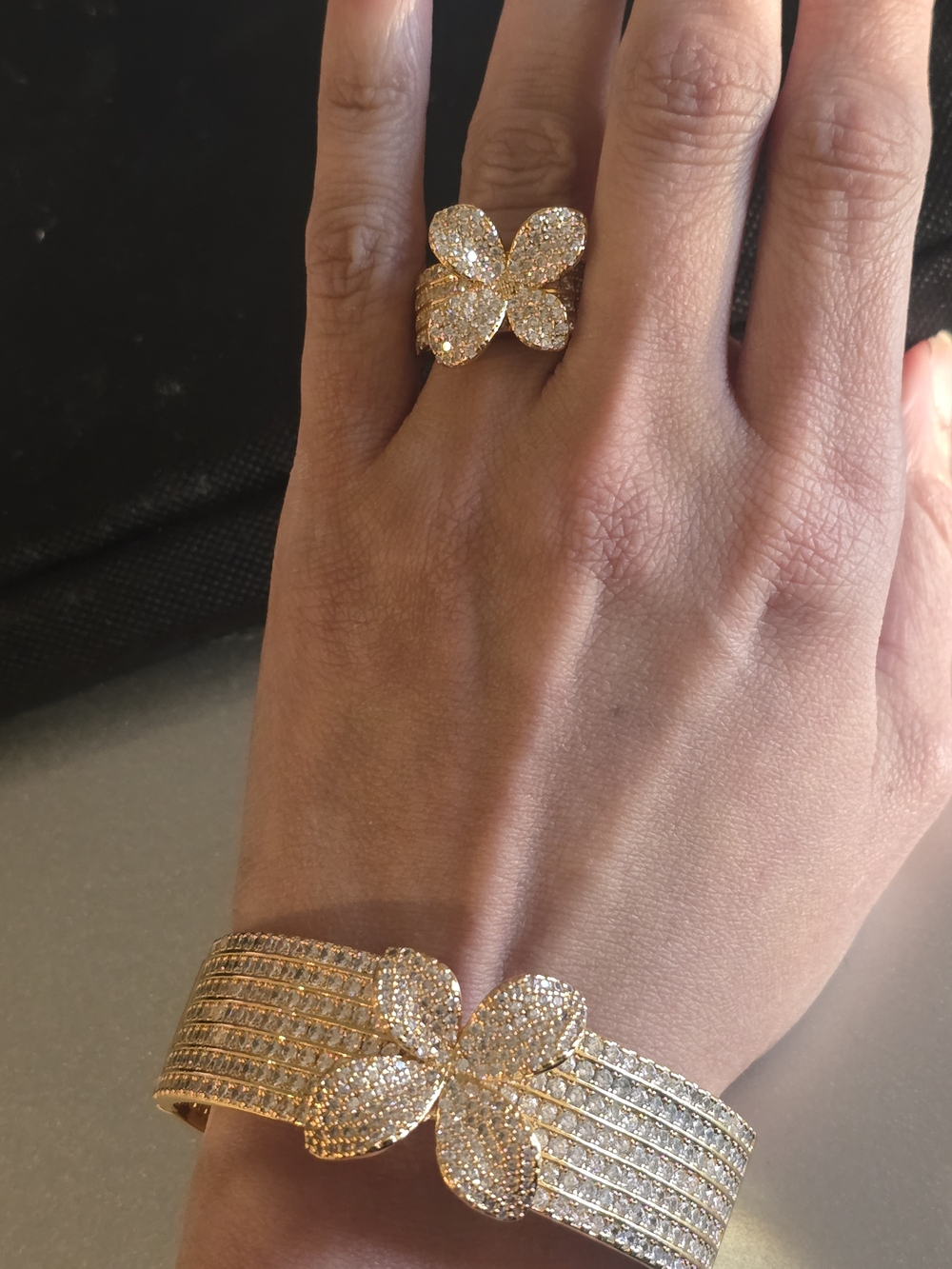 22kgp Dubai Set Gold Pave Flower Ring and Bracelet Set — Elegant Women's Jewelry - Picture 2 of 11